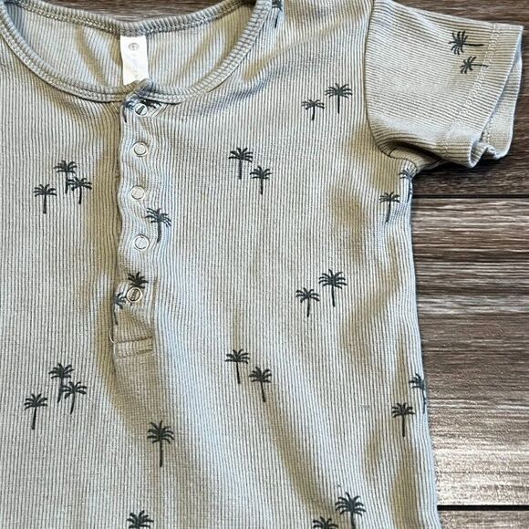 Quincy Mae Green Palm Tree Ribbed Coverall Size 2-3Y - Picture 2 of 4